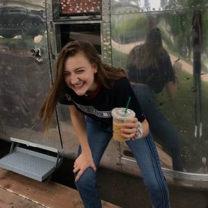 Meet your Posher, Macy